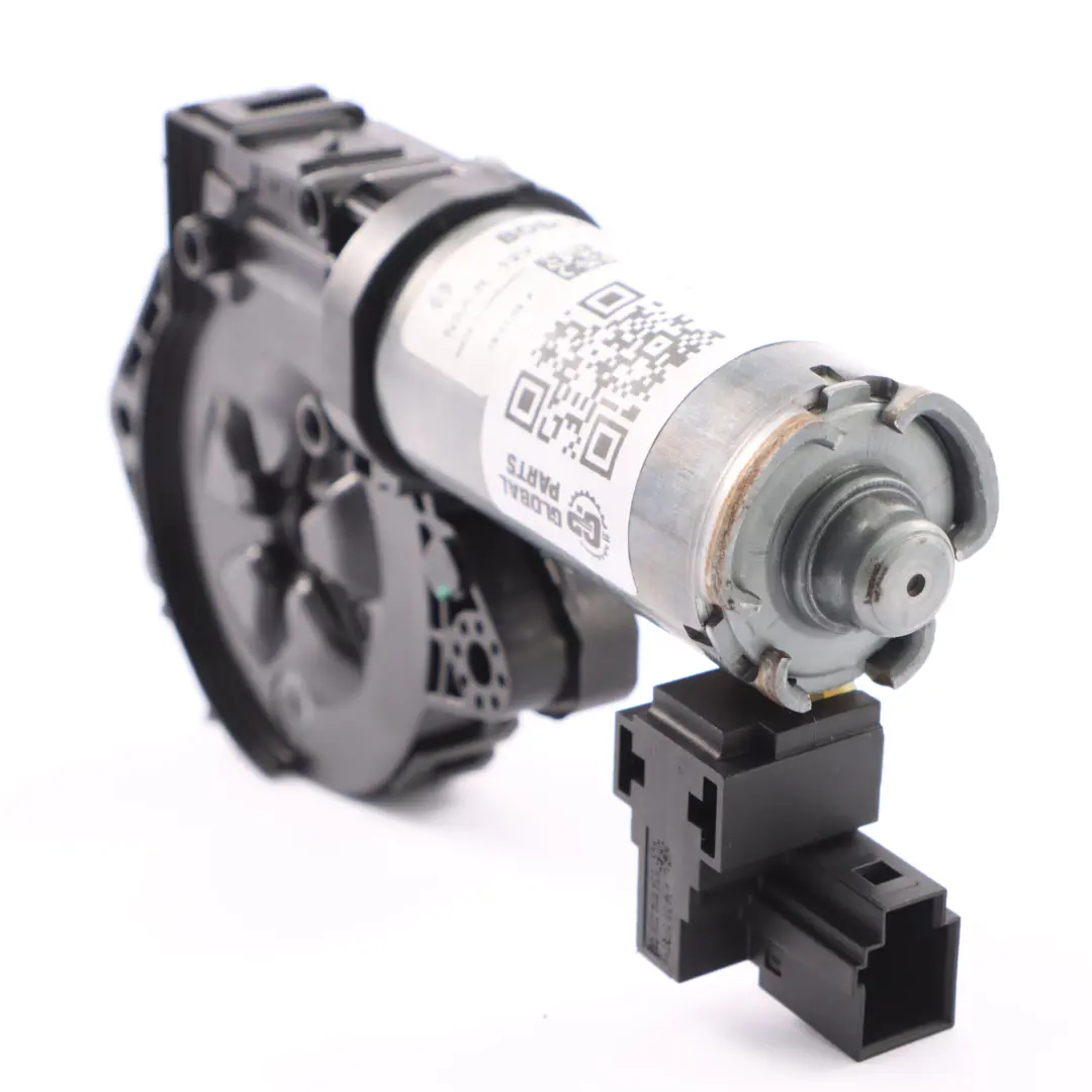 Moteur store Mercedes X253 Moteur d'engrenage pour store toit ouvrant pour à propos du numéro de pièce A2539064802 Moteur store Mercedes X253 Moteur d'engrenage pour store toit ouvrant - SKU 0390200122 - Numéro de pièce A2539064802