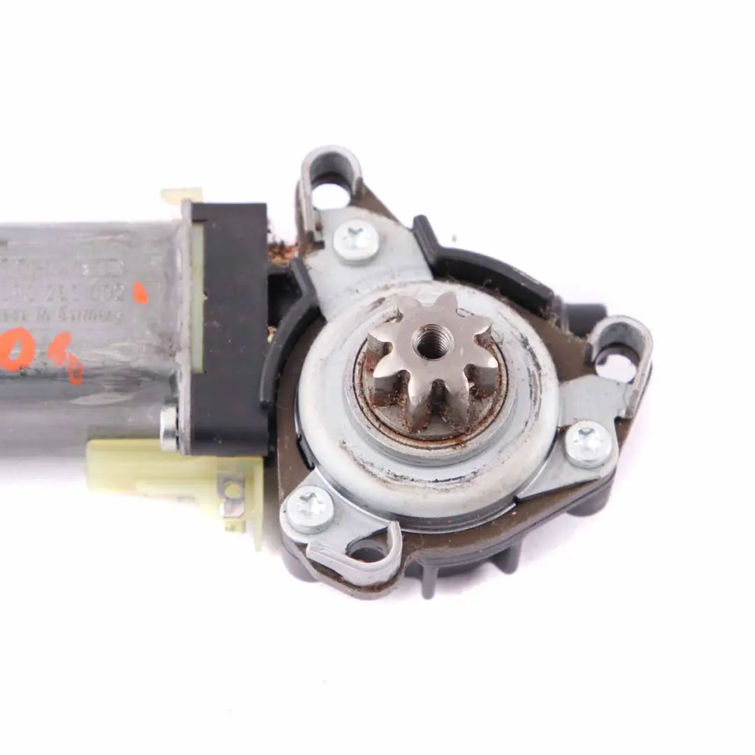 Mercedes W204 Vordersitzmotor Rechts Verstellmotor Aktuator - SKU 0390203002 - Teilenummer 0390203002