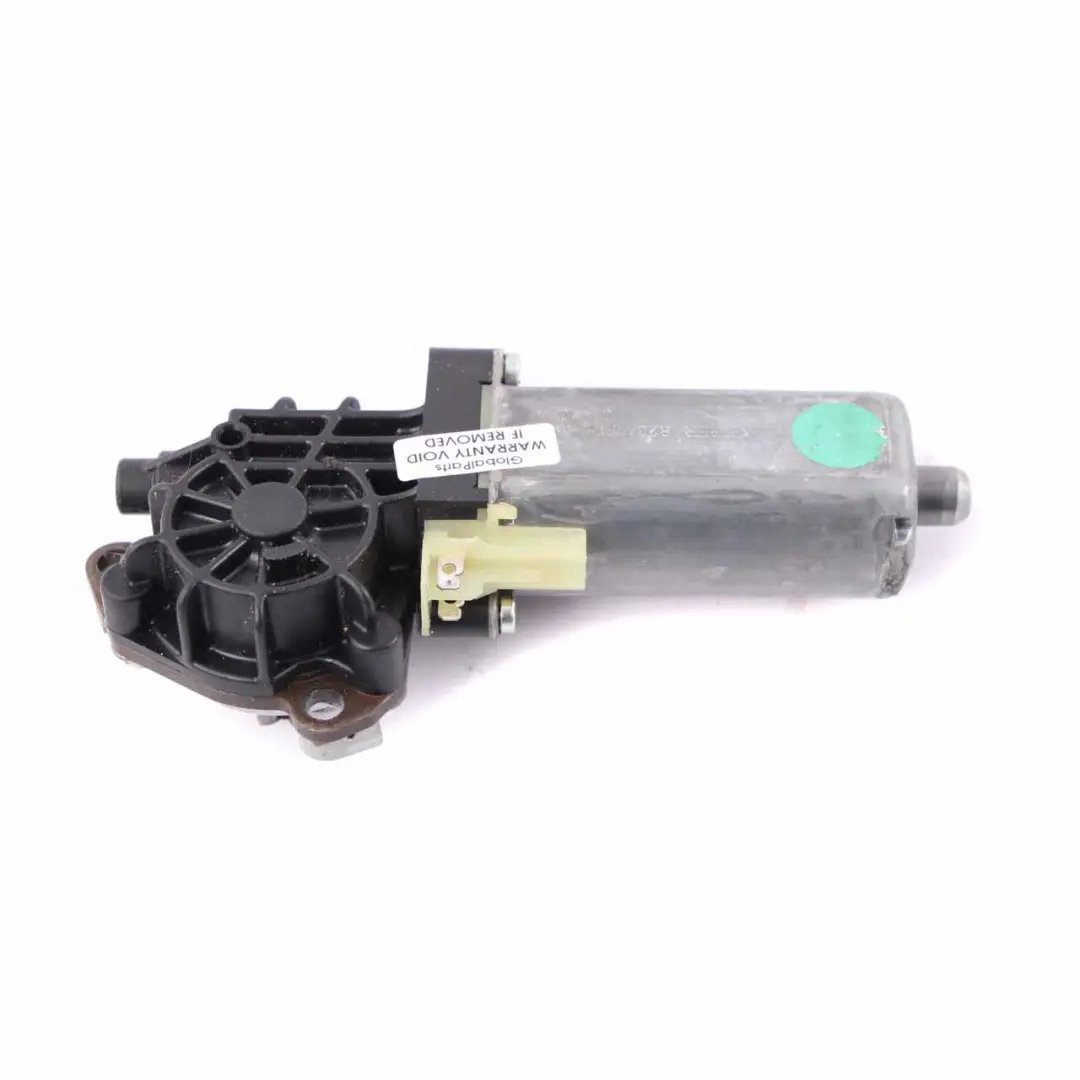 Mercedes W204 Moteur de siège avant droit actionneur moteur réglage - SKU 0390203002 - Numéro de pièce 0390203002