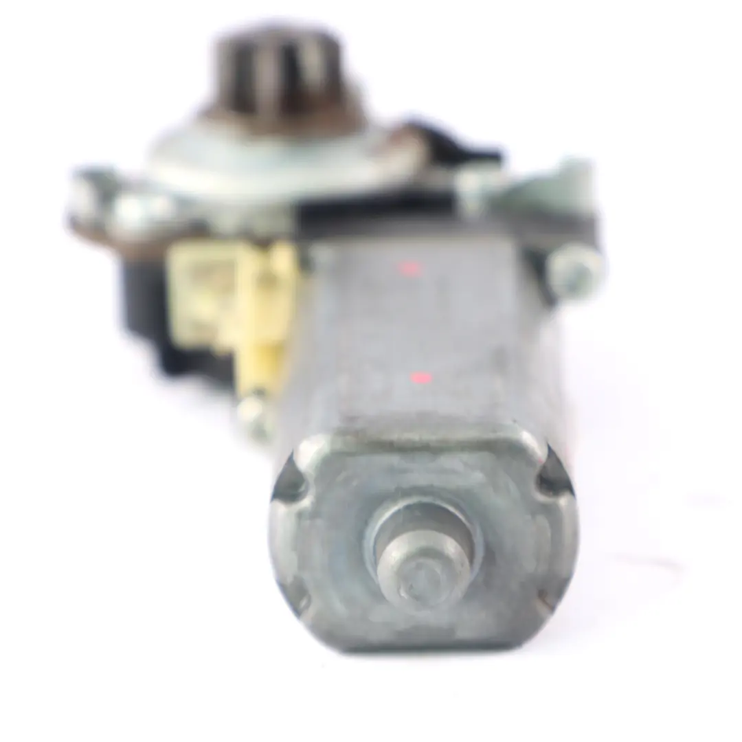 Mercedes W204 C219 Regolatore del sedile anteriore sinistro Attuatore - SKU 0390203003 - Numero di parte 0390203003