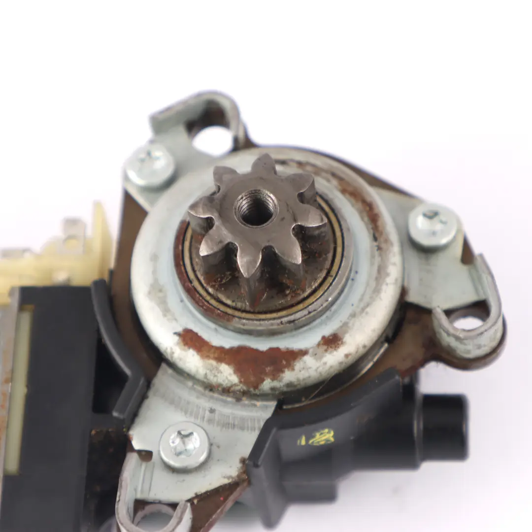 Mercedes W204 C219 Regolatore del sedile anteriore sinistro Attuatore - SKU 0390203003 - Numero di parte 0390203003