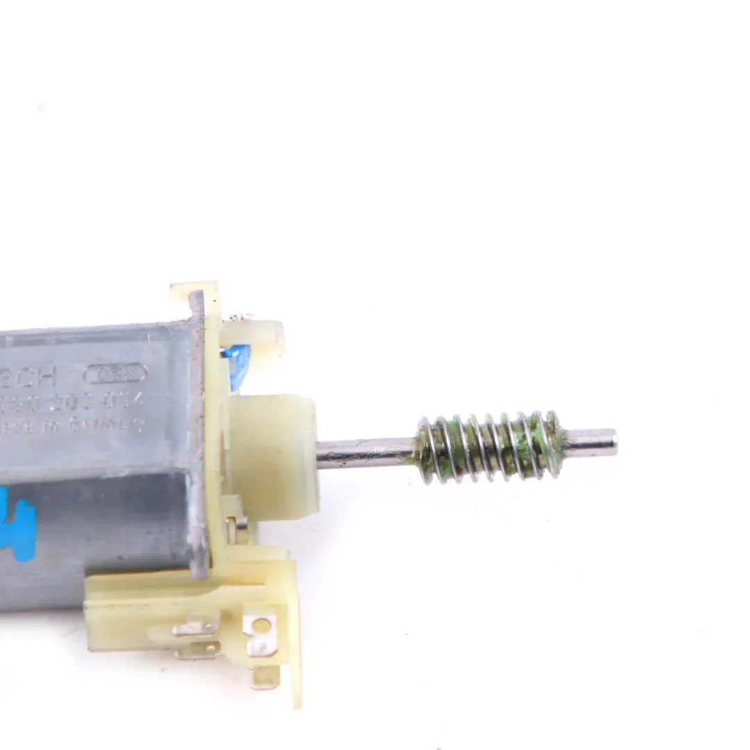 Sitz Verstellmotor Vorne Rechts 0 für Mercedes C W204 mit Teilenummer 0390203004 Mercedes C W204 Sitz Verstellmotor Vorne Rechts 0 - SKU 390203004 - Teilenummer 0390203004