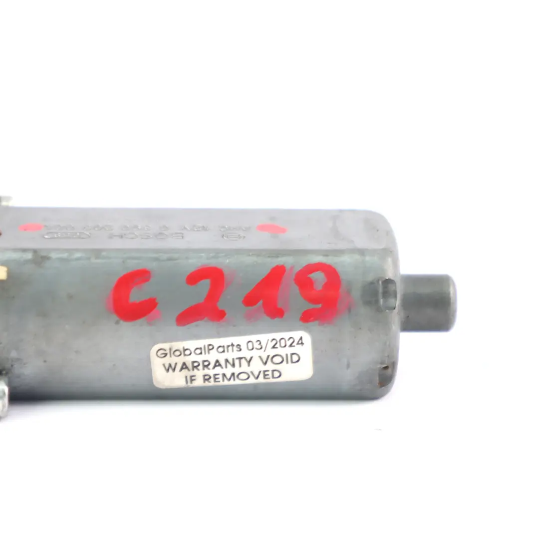Siège avant droit actionneur de moteur de réglage pour Mercedes W204 C219 à propos du numéro de pièce 0390203004 Mercedes W204 C219 Siège avant droit actionneur de moteur de réglage - SKU 0390203004-1 - Numéro de pièce 0390203004