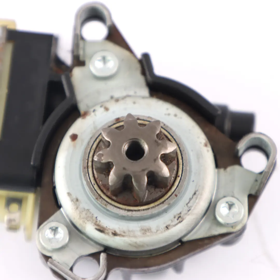 Mercedes W204 C219 Front Right O/S Seat Adjuster Motor Actuator - SKU 0390203004-1 - Part number 0390203004