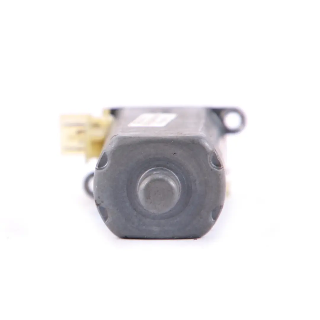 Sitz Verstellmotor Vorne Rechts 0 für Mercedes C W204 mit Teilenummer 0390203004 Mercedes C W204 Sitz Verstellmotor Vorne Rechts 0 - SKU 390203004 - Teilenummer 0390203004