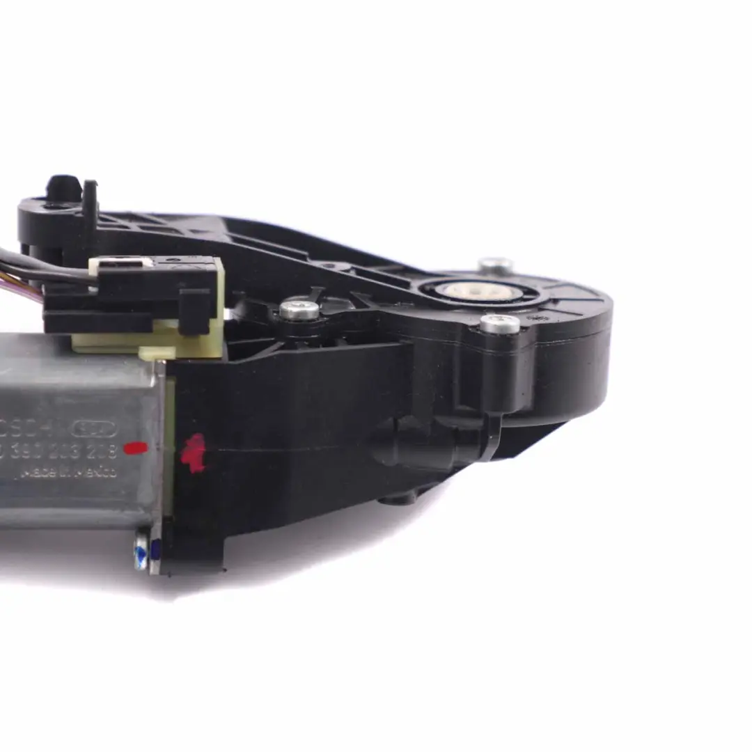 Delantero Izquierdo Asiento Ajustador Motor Actuador para Mercedes W204 con número de pieza 0390203208 Mercedes W204 Delantero Izquierdo Asiento Ajustador Motor Actuador - SKU 0390203208-1 - Número de pieza 0390203208