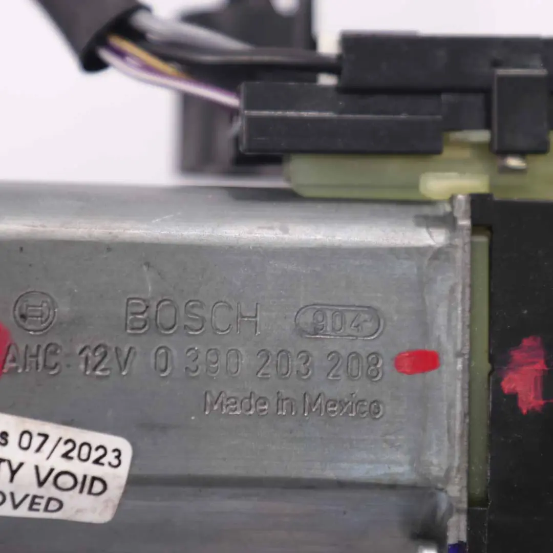 Mercedes W204 vorne links N/S Sitzverstellmotor Stellmotor - SKU 0390203208-1 - Teilenummer 0390203208