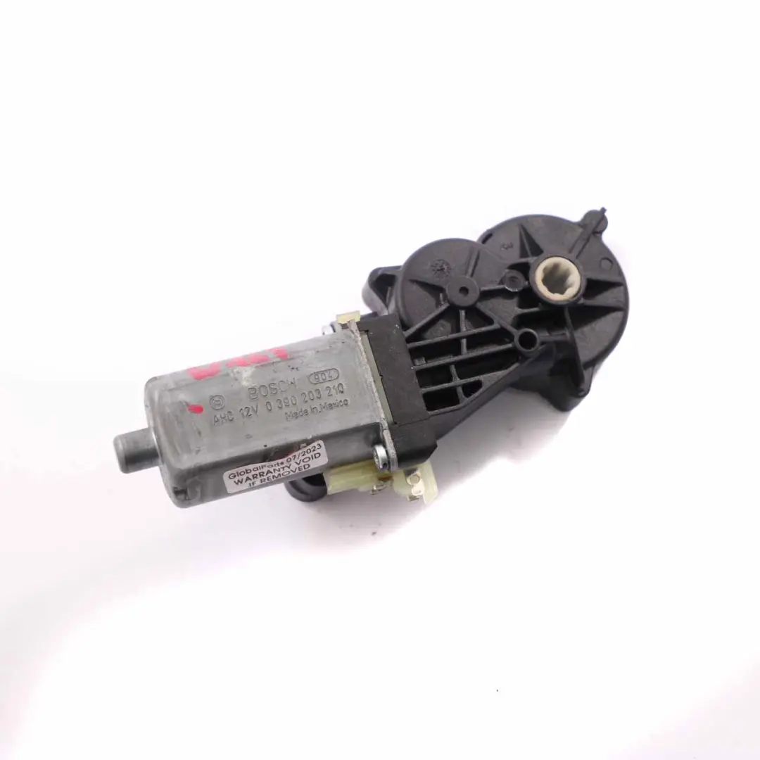 Regolatore sedile anteriore sinistro Attuatore motore 0 per Mercedes W164 con numero di parte 0390203210 Mercedes W164 Regolatore sedile anteriore sinistro Attuatore motore 0 - SKU 390203210 - Numero di parte 0390203210