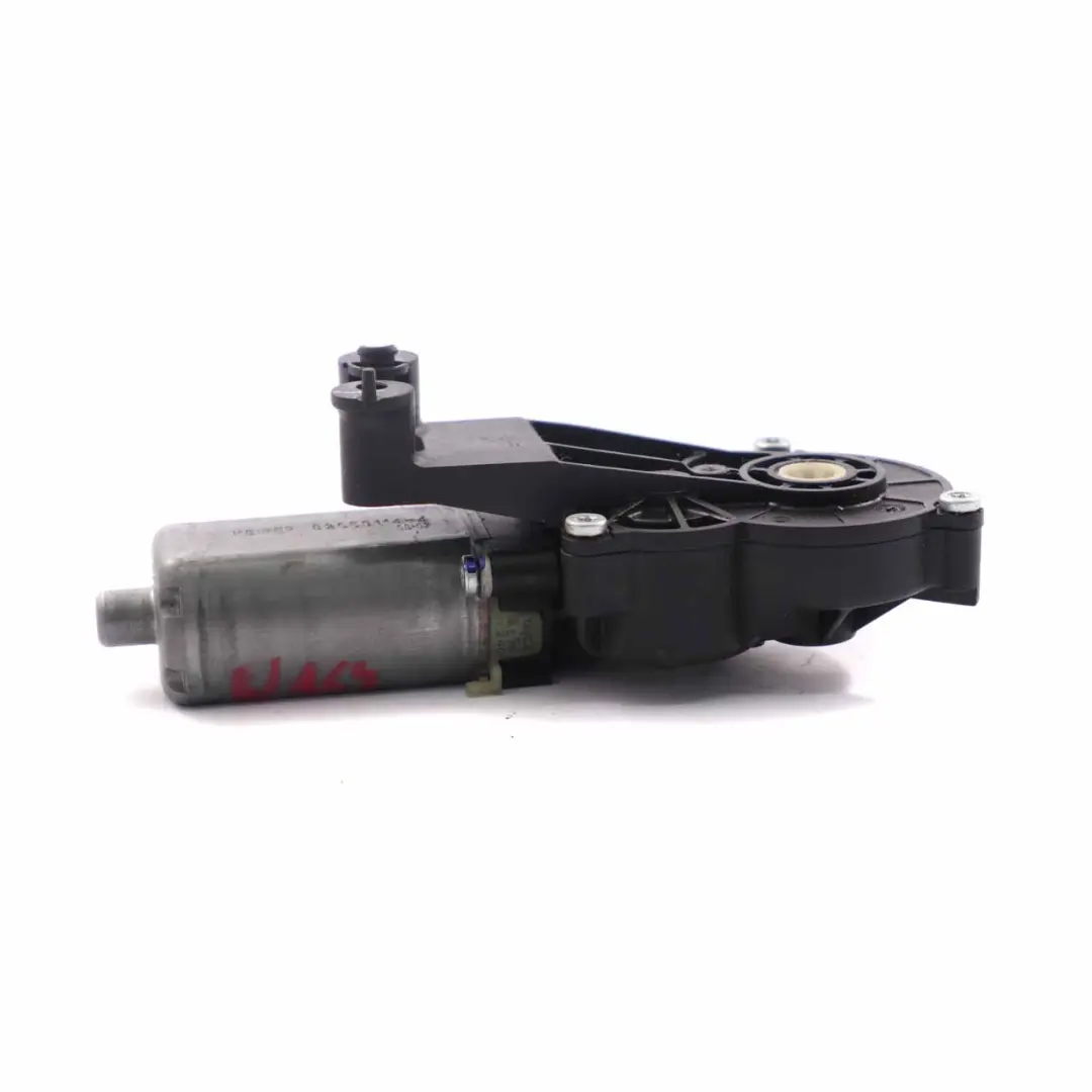 Regolatore sedile anteriore sinistro Attuatore motore 0 per Mercedes W164 con numero di parte 0390203210 Mercedes W164 Regolatore sedile anteriore sinistro Attuatore motore 0 - SKU 390203210 - Numero di parte 0390203210