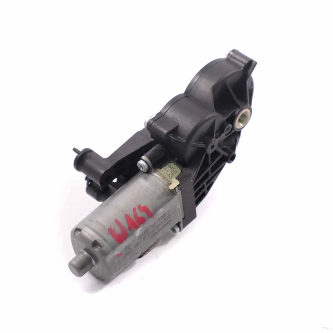 Regolatore sedile anteriore sinistro Attuatore motore 0 per Mercedes W164 con numero di parte 0390203210 Mercedes W164 Regolatore sedile anteriore sinistro Attuatore motore 0 - SKU 390203210 - Numero di parte 0390203210