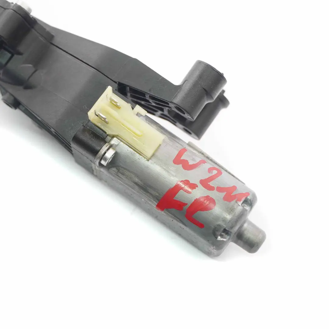 Asiento Motor Delantero Izquierdo Ajuste Accionamiento para Mercedes W211 con número de pieza 0390203211 Mercedes W211 Asiento Motor Delantero Izquierdo Ajuste Accionamiento - SKU 0390203211 - Número de pieza 0390203211