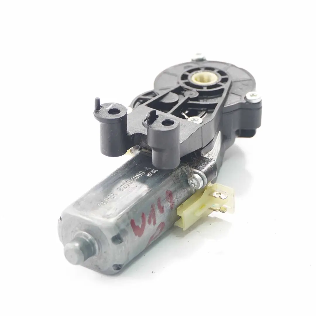 Siège Avant Droite Motor Actuator 0 pour Mercedes W164 à propos du numéro de pièce 0390203213 Mercedes W164 Siège Avant Droite Motor Actuator 0 - SKU 390203213 - Numéro de pièce 0390203213