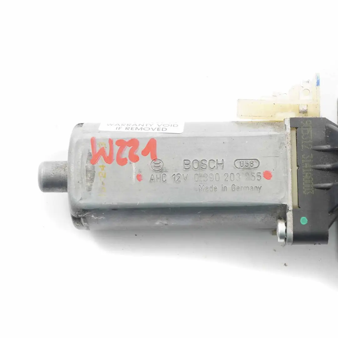  Motor de ajuste del asiento Mercedes W221 Actuador motor delantero - SKU 0390203255 - Número de pieza 0390203255
