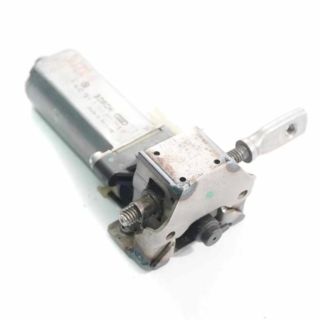 ajuste del asiento Mercedes W221 Actuador motor delantero para Motor de con número de pieza 0390203255 Motor de ajuste del asiento Mercedes W221 Actuador motor delantero - SKU 0390203255 - Número de pieza 0390203255