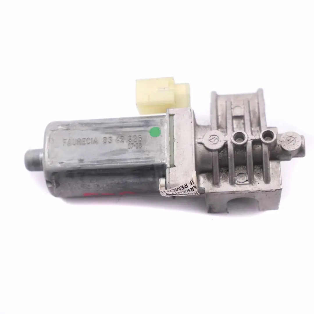 Motore del sedile anteriore sinistro Attuatore regolazione 0 per BMW X5 E70 con numero di parte 0390203272 BMW X5 E70 Motore del sedile anteriore sinistro Attuatore regolazione 0 - SKU 390203272 - Numero di parte 0390203272