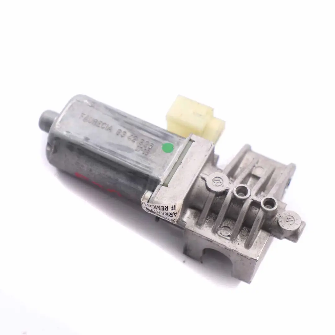 Front Left N/S Adjustment Drive Actuator 0 to BMW X5 E70 Seat Motor with Part number 0390203272 BMW X5 E70 Seat Motor Front Left N/S Adjustment Drive Actuator 0 - SKU 390203272 - Part number 0390203272