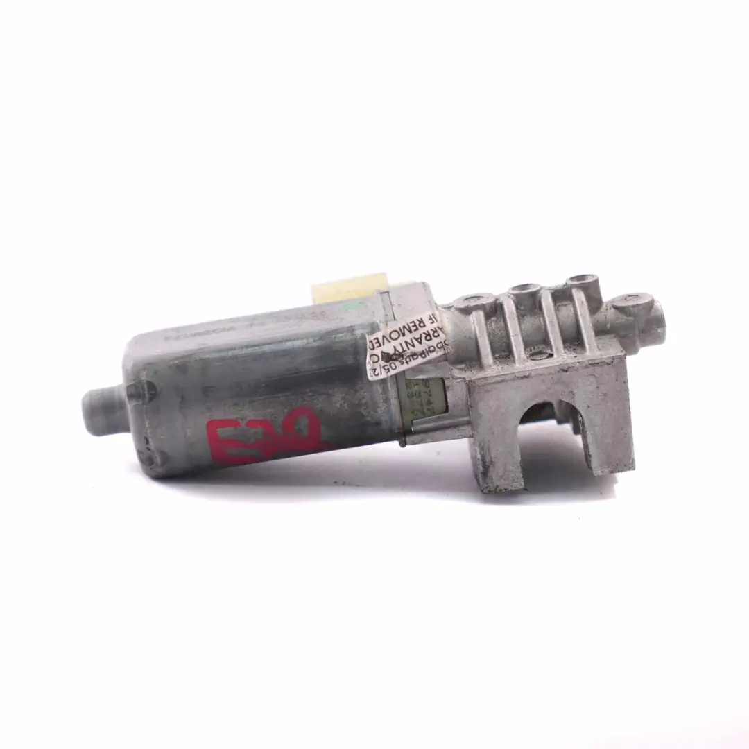 Sitzmotor vorne links Verstellung Antrieb Aktuator 0 für BMW X5 E70 mit Teilenummer 0390203272 BMW X5 E70 Sitzmotor vorne links Verstellung Antrieb Aktuator 0 - SKU 390203272 - Teilenummer 0390203272