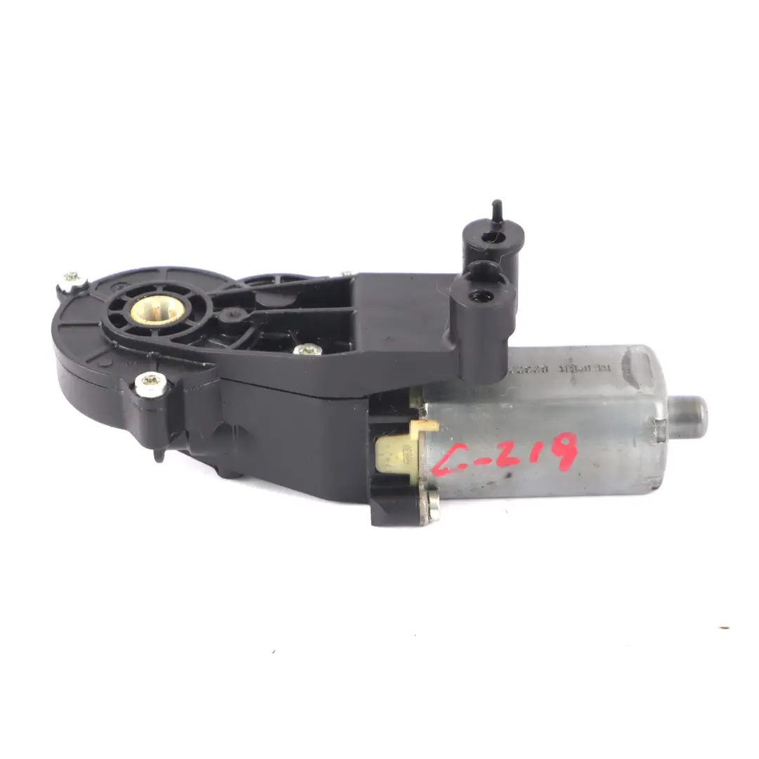 Mercedes W204 vorne links Sitzverstellmotor Stellmotor 0390203208 - SKU 0390203274 - Teilenummer 0390203274