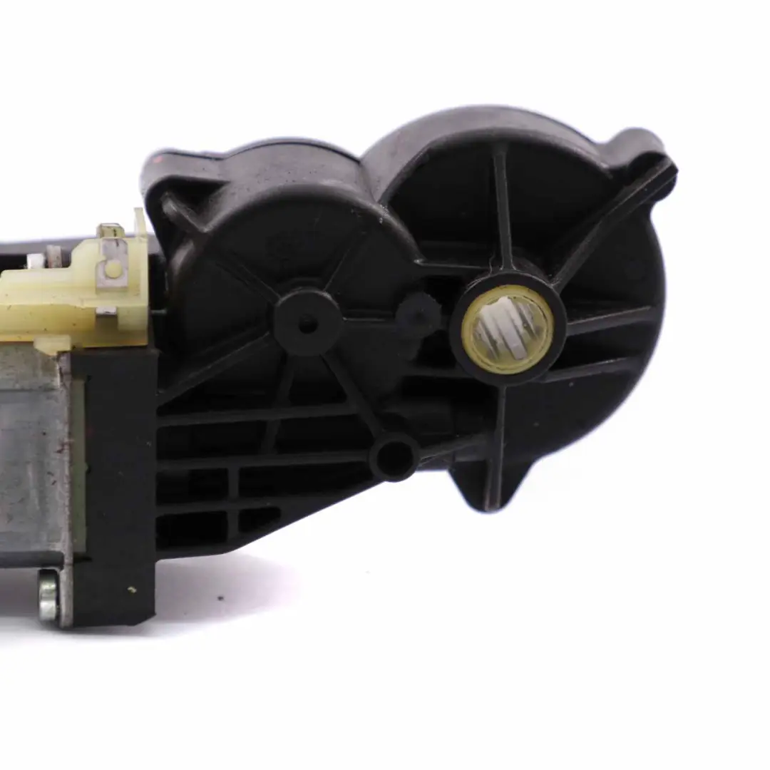 Mercedes W211 motore sedile anteriore sinistro attuatore regolatore - SKU 0390203275 - Numero di parte 0390203275