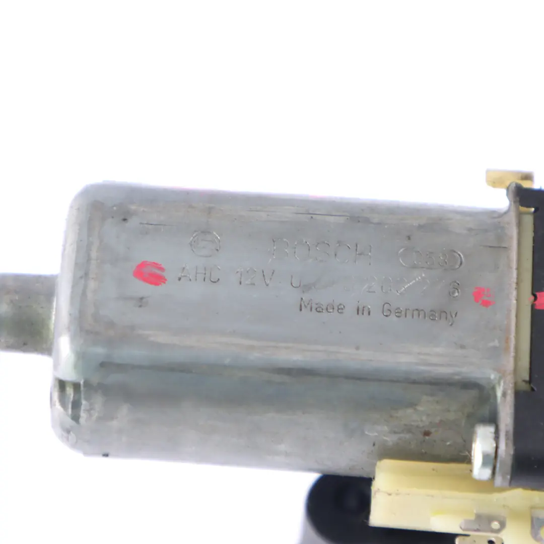 Regolatore di sedile anteriore destro Attuatore per Mercedes W204 W211 con numero di parte 0390203276 Mercedes W204 W211 Regolatore di sedile anteriore destro Attuatore - SKU 0390203276-1 - Numero di parte 0390203276