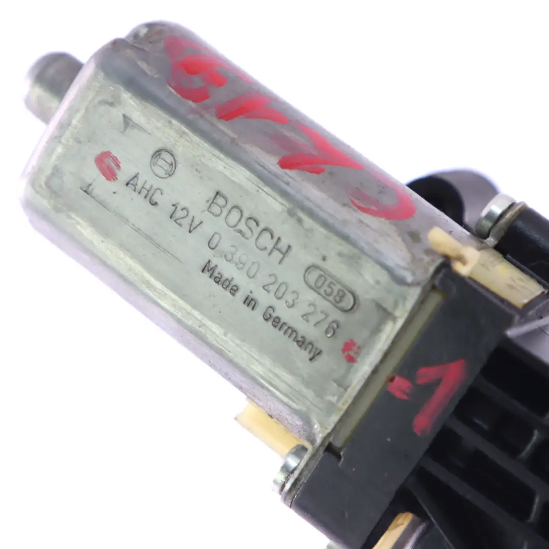 Mercedes W204 W211 Delantero Derecho Asiento Ajustador Motor Actuador - SKU 0390203276-1 - Número de pieza 0390203276