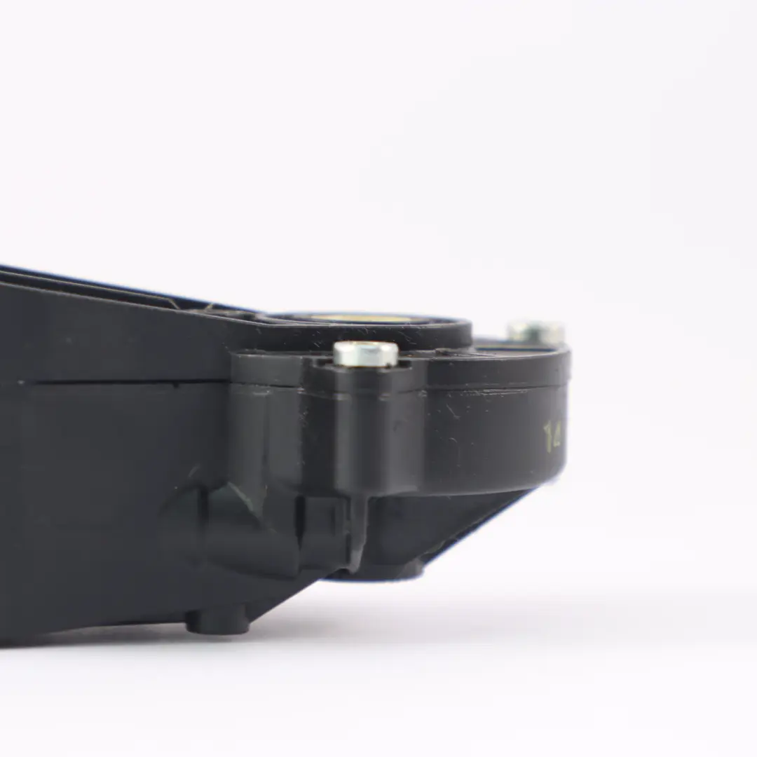 Mercedes W204 W211 Front Right O/S Seat Adjuster Motor Actuator - SKU 0390203276-1 - Part number 0390203276