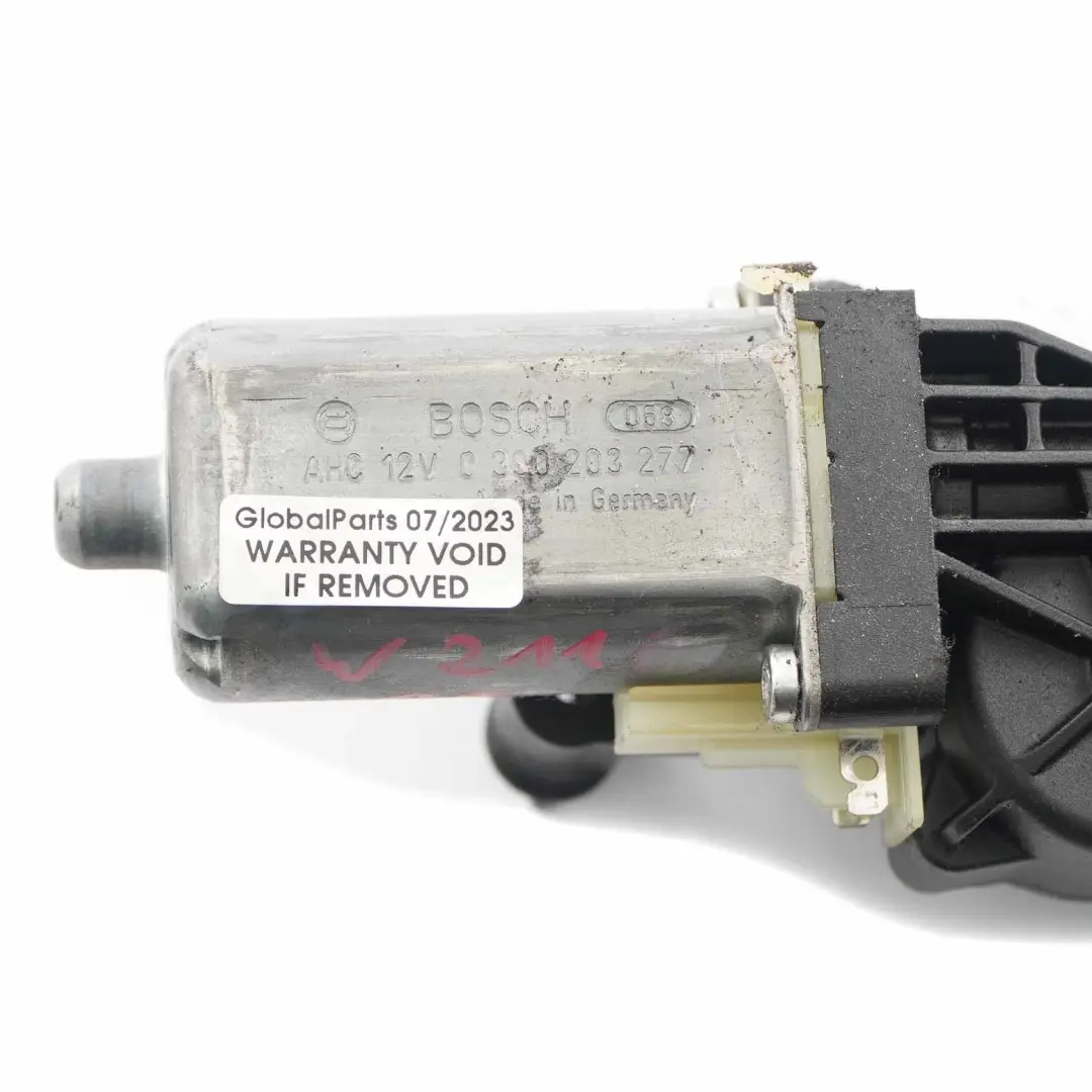 Mercedes W204 W211 Motor del asiento delantero derecho Ajustador 0 - SKU 390203277 - Número de pieza 0390203277