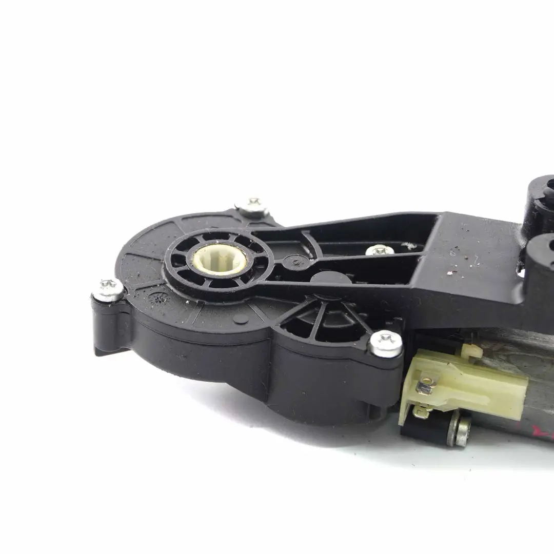 Motor del asiento delantero derecho Ajustador 0 para Mercedes W204 W211 con número de pieza 0390203277 Mercedes W204 W211 Motor del asiento delantero derecho Ajustador 0 - SKU 390203277 - Número de pieza 0390203277