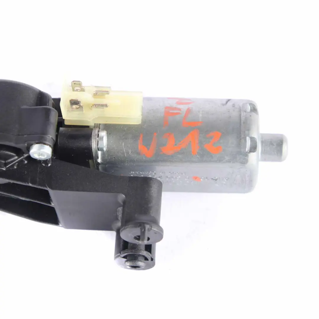 Actuador del Motor del Asiento Delantero Izquierdo Motor de Ajuste para Mercedes W212 con número de pieza 0390203323 Mercedes W212 Actuador del Motor del Asiento Delantero Izquierdo Motor de Ajuste - SKU 390203323 - Número de pieza 0390203323