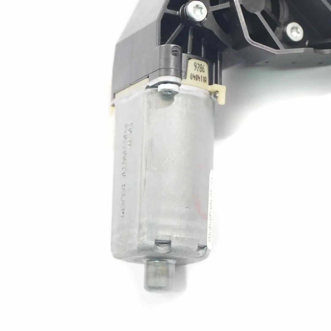  Motor ajuste asiento Mercedes W204 Coupé Actuador asiento delantero - SKU 0390203331 - Número de pieza 0390203331