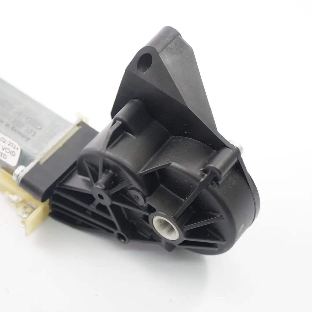 W207 Front Right O/S Seat Adjuster Motor Actuator to Mercedes with Part number 0390203333 Mercedes W207 Front Right O/S Seat Adjuster Motor Actuator - SKU 0390203333 - Part number 0390203333