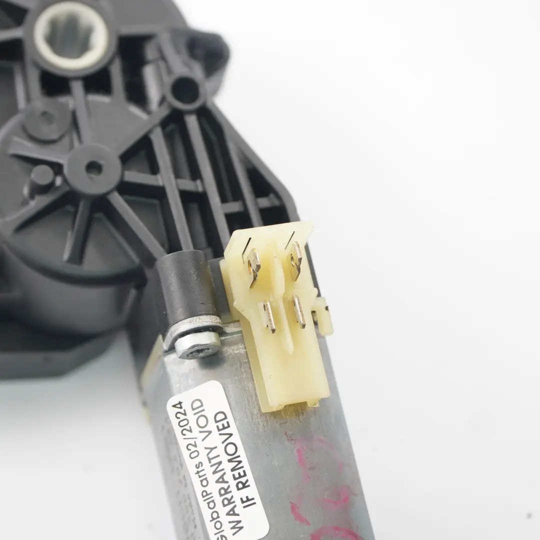 W207 Front Right O/S Seat Adjuster Motor Actuator to Mercedes with Part number 0390203333 Mercedes W207 Front Right O/S Seat Adjuster Motor Actuator - SKU 0390203333 - Part number 0390203333