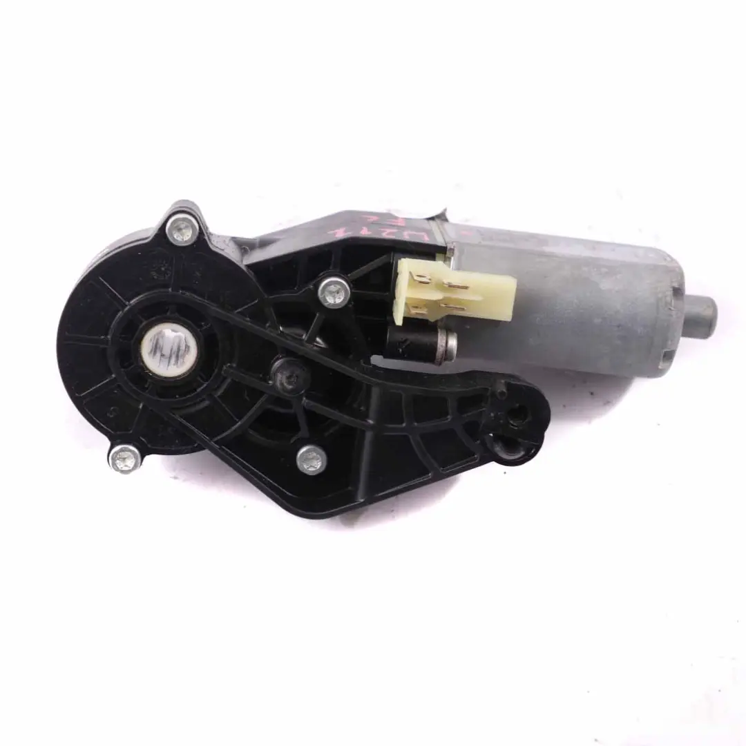 Sitz motor vorne links Verstellung Antrieb Aktuator 0 für Mercedes W212 mit Teilenummer 0390203368 Mercedes W212 Sitz motor vorne links Verstellung Antrieb Aktuator 0 - SKU 390203368 - Teilenummer 0390203368