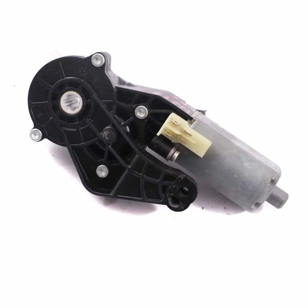 Motore sedile anteriore sinistro Attuatore regolazione 0 per Mercedes W212 con numero di parte 0390203368 Mercedes W212 Motore sedile anteriore sinistro Attuatore regolazione 0 - SKU 390203368 - Numero di parte 0390203368