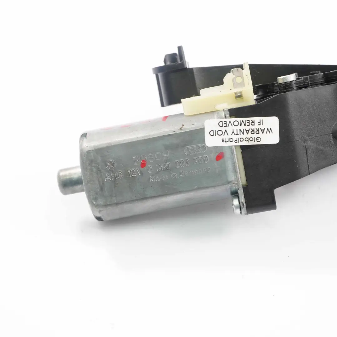 Mercedes W204 Motor Del Asiento Delantero Izquierdo Motor Actuador - SKU 0390203369 - Número de pieza 0390203369