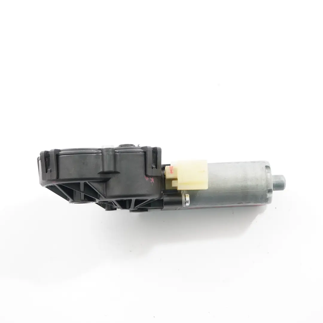Mercedes W176 Seat Motor Front Right O/S Adjustment Drive Actuator 0 - SKU 390203674 - Part number 0390203674