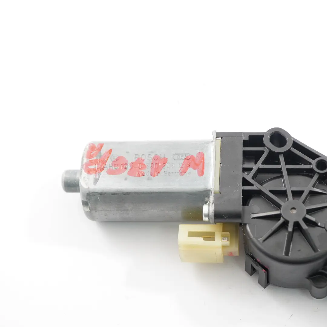 Mercedes W176 Sitz motor vorne rechts Verstellung Antrieb Aktuator 0 - SKU 390203674 - Teilenummer 0390203674