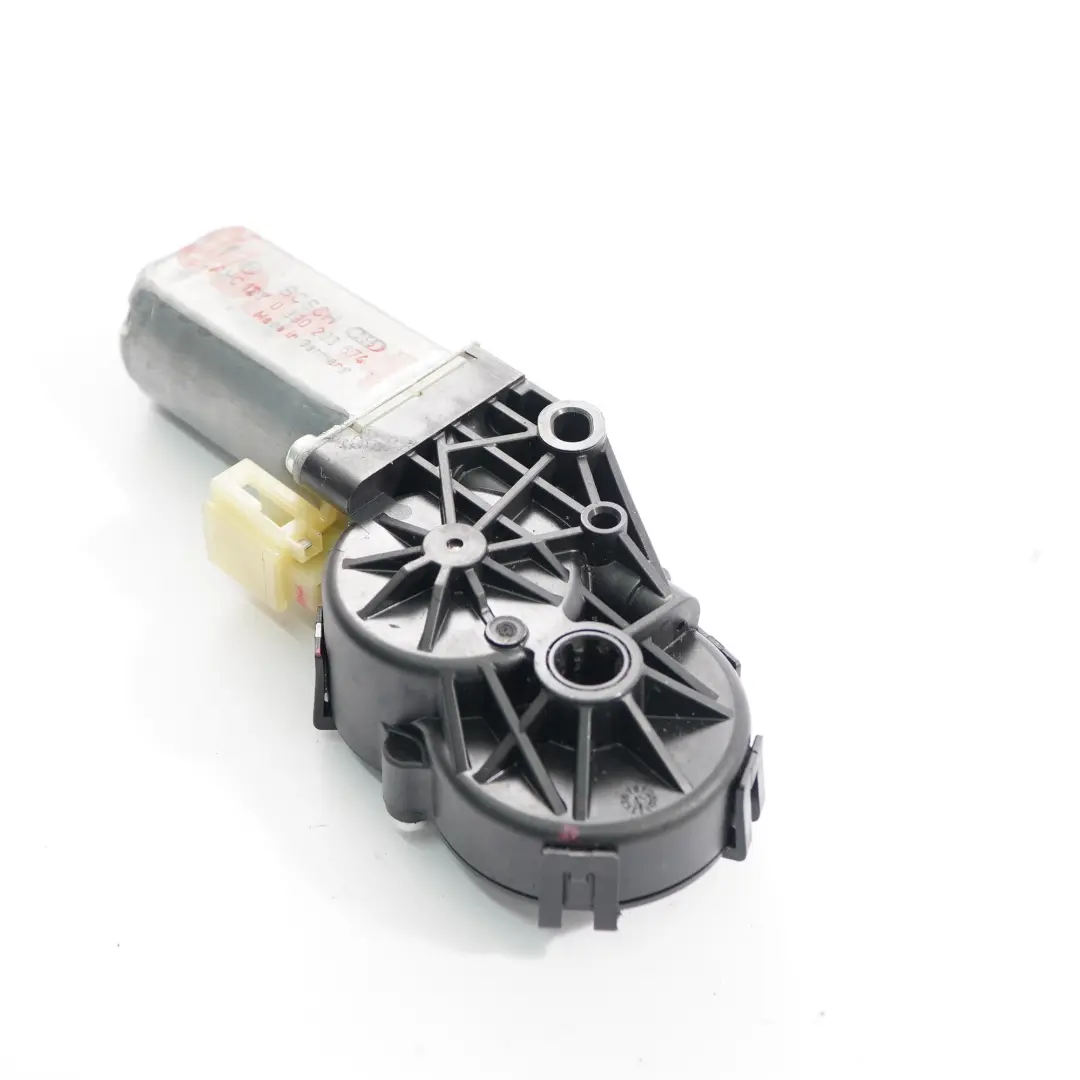 Front Right O/S Adjustment Drive Actuator 0 to Mercedes W176 Seat Motor with Part number 0390203674 Mercedes W176 Seat Motor Front Right O/S Adjustment Drive Actuator 0 - SKU 390203674 - Part number 0390203674