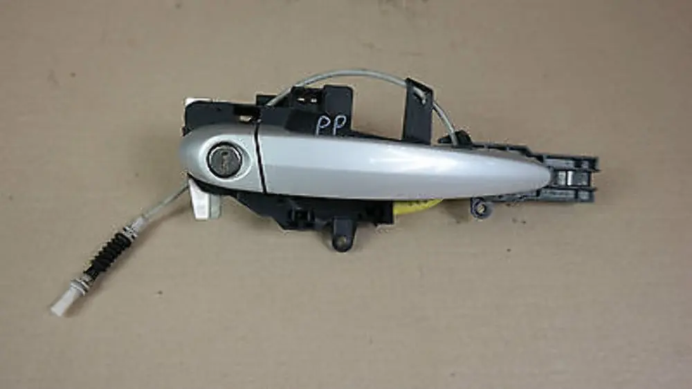 complete grab handle TITAN SILVER front right O/S to BMW 1 Series E81 E82 E87 E87N with Part number 51210392542 BMW 1 Series E81 E82 E87 E87N complete grab handle TITAN SILVER front right O/S - SKU 0392542-TS3 - Part number 51210392542