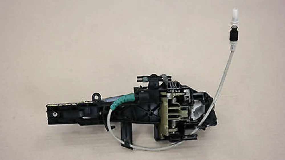 Klamka lewa tył tylna Quarzblau do BMW E87 o numerze 51210392545 BMW E87 Klamka lewa tył tylna Quarzblau - SKU 0392545-QB1 - Numer Części 51210392545