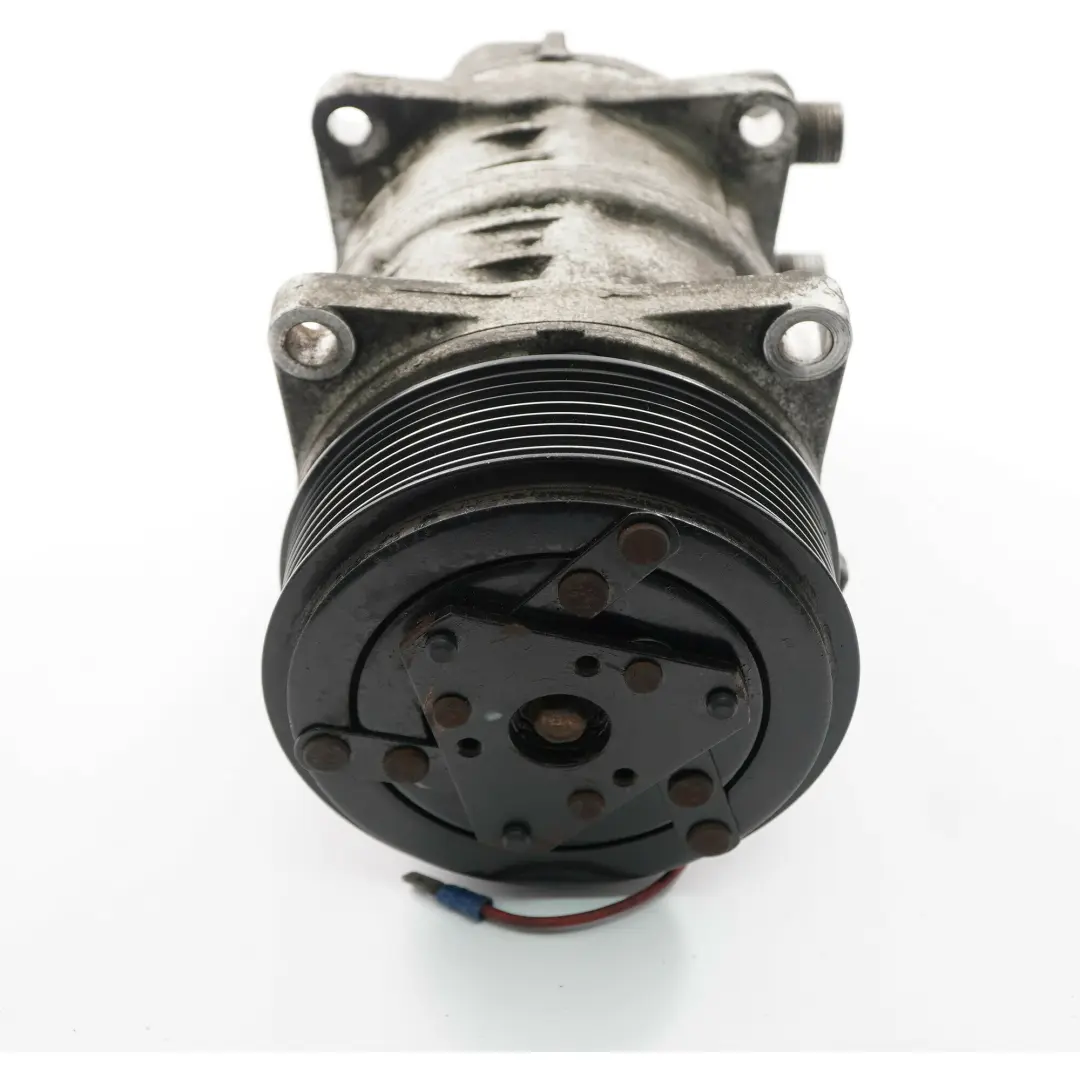 OM651 Sprężarka Kompresor Klimatyzacji do Mercedes Sprinter W906 o numerze 03930013 Mercedes Sprinter W906 OM651 Sprężarka Kompresor Klimatyzacji - SKU 03930013 - Numer Części 03930013