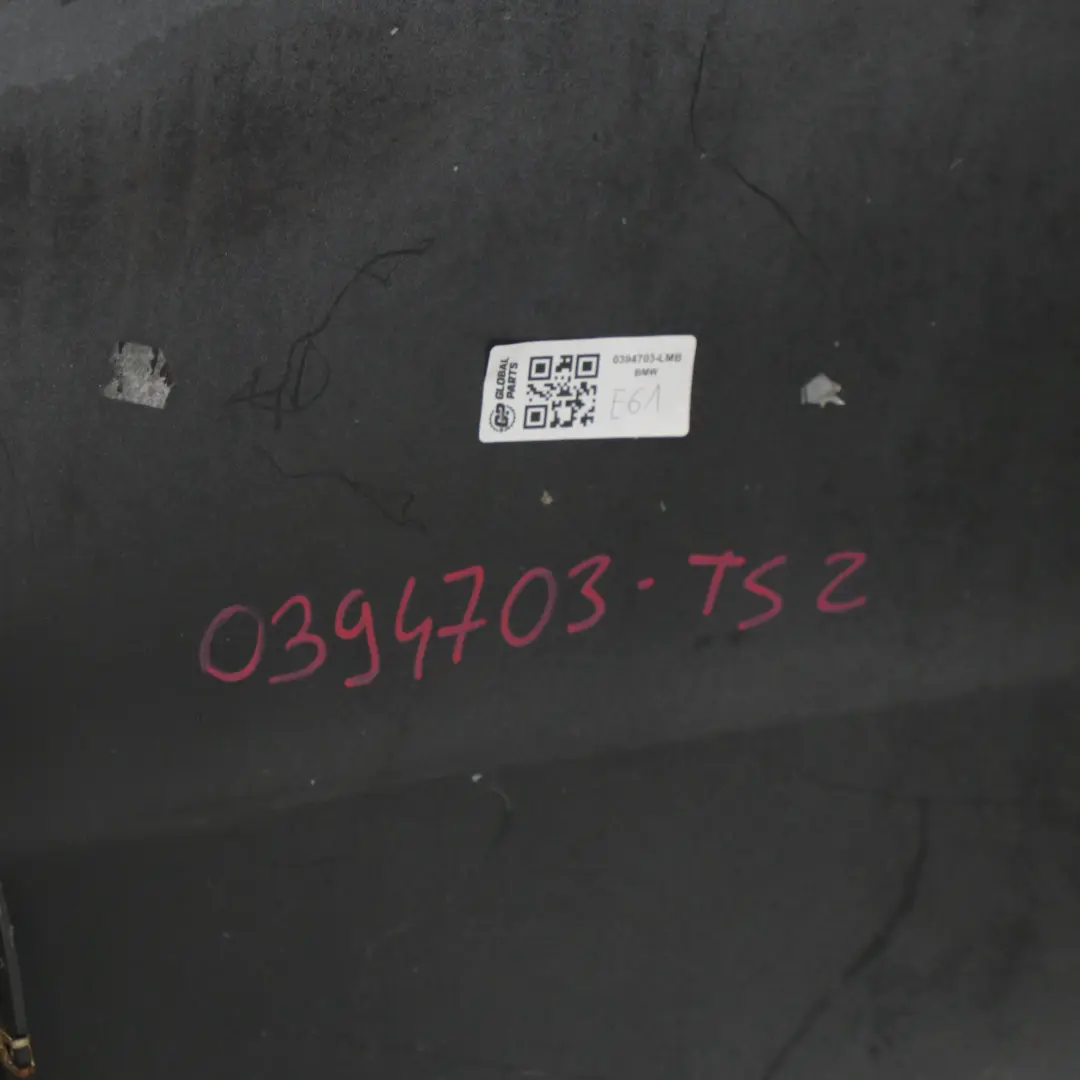 Zderzak Tylny M-Pakiet PDC Titansilber Srebrny Metalik 354 do BMW E61 Touring o numerze 0394703 BMW E61 Touring Zderzak Tylny M-Pakiet PDC Titansilber Srebrny Metalik 354 - SKU 0394703-TS2 - Numer Części 0394703