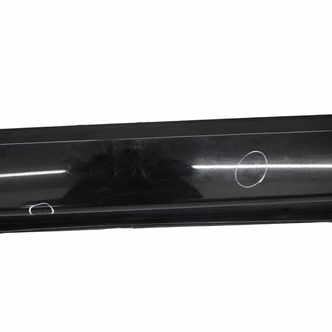 BMW E65 Faldon De Umbral De Puerta Derecho Schwarz 2 - 668 - SKU 0395482-SCH - Número de pieza 0395482