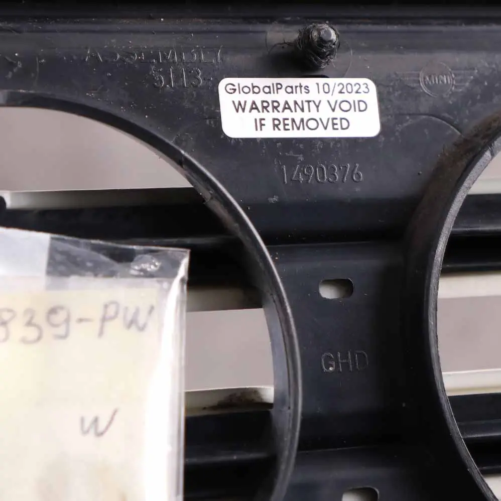 Front Bumper Bottom Trim Grille Cover Pepper White - 850 to Mini Cooper S R53 with Part number 0395839 Mini Cooper S R53 Front Bumper Bottom Trim Grille Cover Pepper White - 850 - SKU 0395839-PW - Part number 0395839