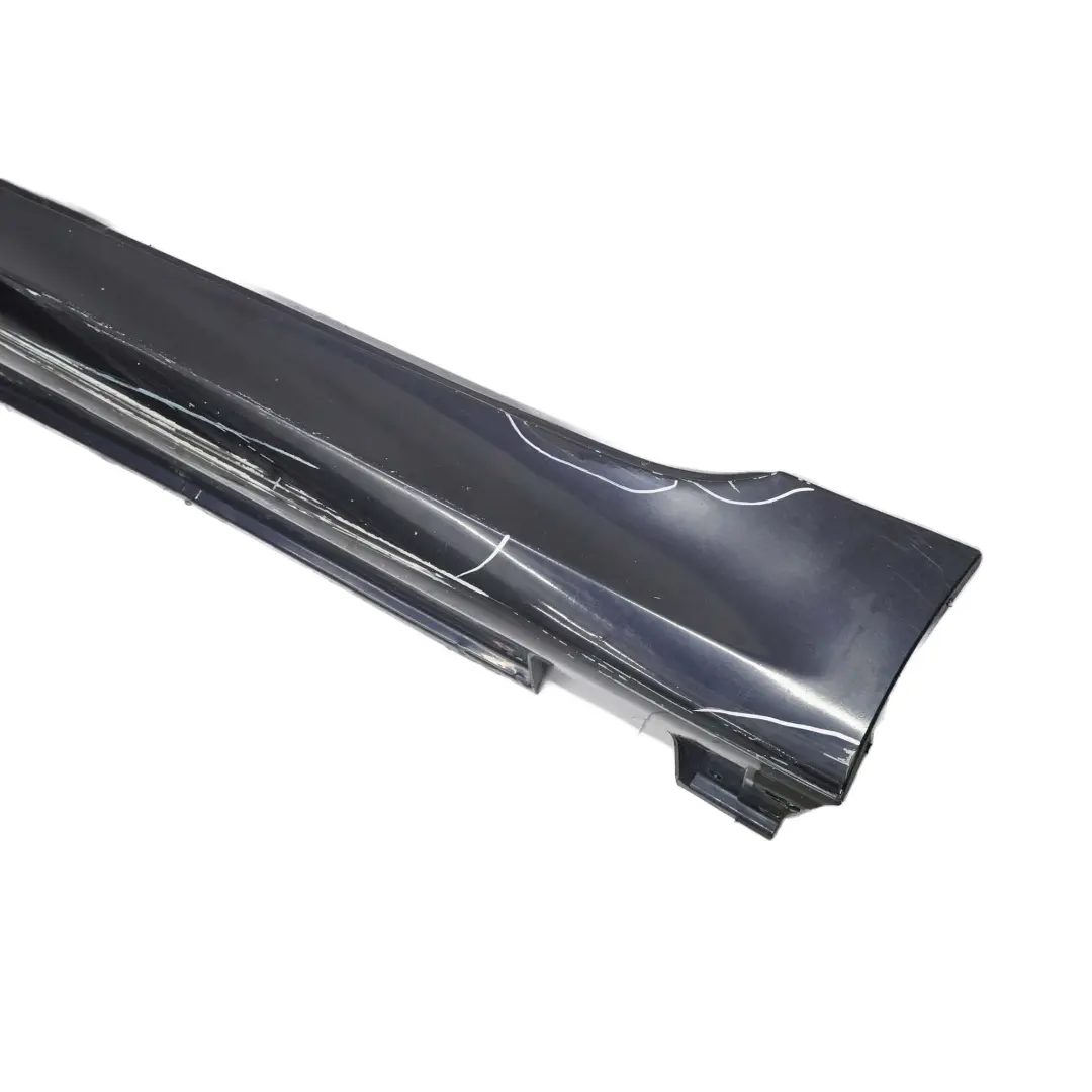 Davanzale Porta Gonna Sinistra Nero Carbonio - 416 per BMW E60 E61 M5 M Sport con numero di parte 0396899 BMW E60 E61 M5 M Sport Davanzale Porta Gonna Sinistra Nero Carbonio - 416 - SKU 0396899-CAR - Numero di parte 0396899