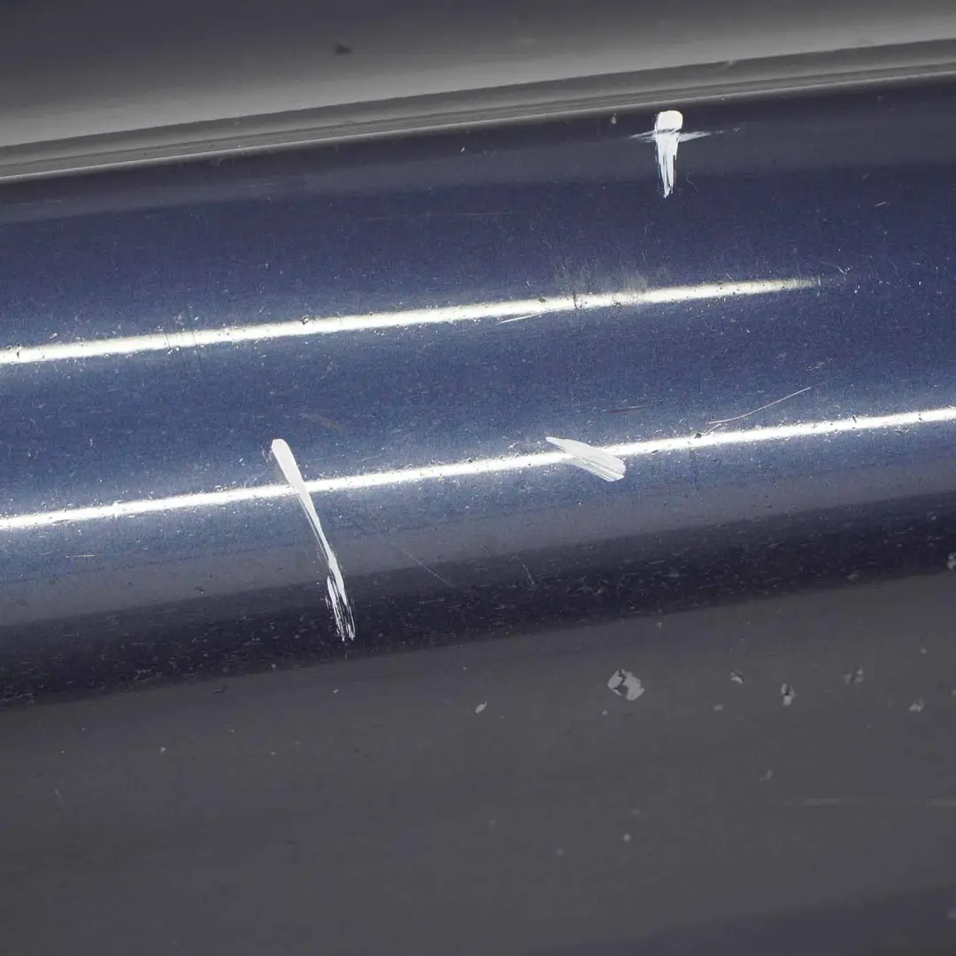 Faldon Cubre umbral puerta Izquierda Tiefseeblau Azul A76 para BMW E60 E61 M5 M Sport con número de pieza 0396899 BMW E60 E61 M5 M Sport Faldon Cubre umbral puerta Izquierda Tiefseeblau Azul A76 - SKU 0396899-DSB - Número de pieza 0396899