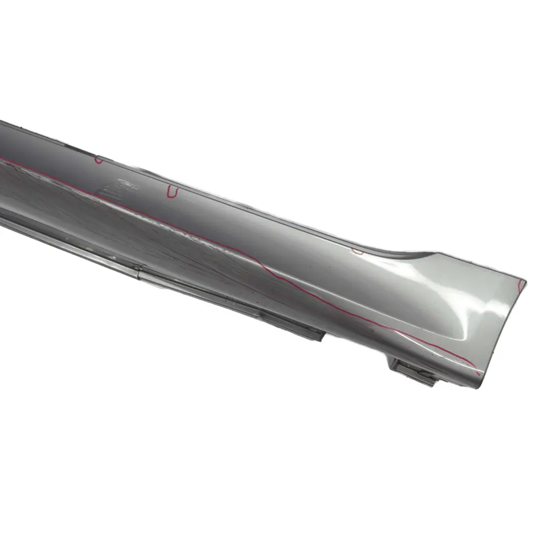 Listello Portiera Gonna Apertura SX Grigio Space - A52 per BMW E60 E61 M Sport M5 con numero di parte 0396899 BMW E60 E61 M Sport M5 Listello Portiera Gonna Apertura SX Grigio Space - A52 - SKU 0396899-SCG - Numero di parte 0396899