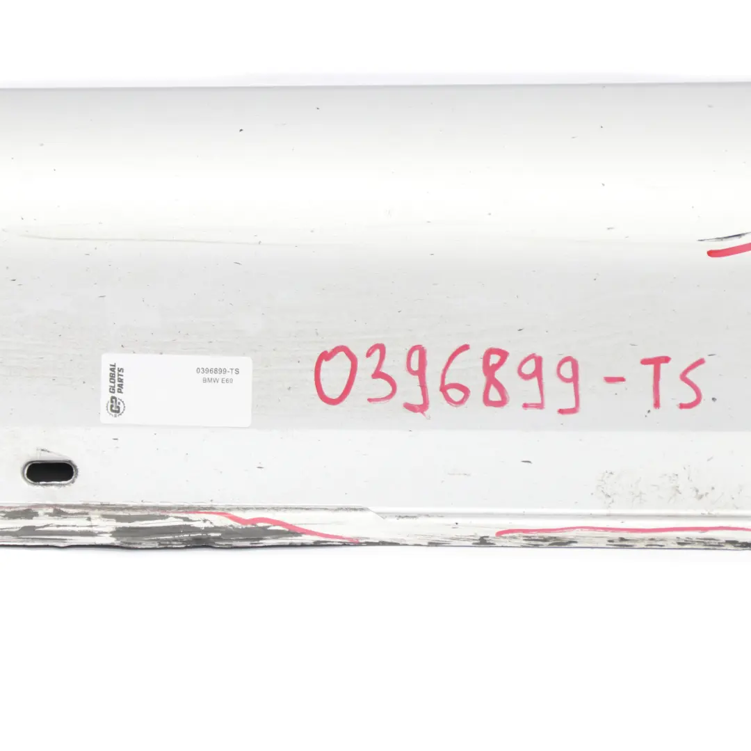 Izquierda Tapa Faldon Embellecedor Titansilber 354 para BMW E60 E61 M5 M Sport con número de pieza 0396899 BMW E60 E61 M5 M Sport Izquierda Tapa Faldon Embellecedor Titansilber 354 - SKU 0396899-TS - Número de pieza 0396899