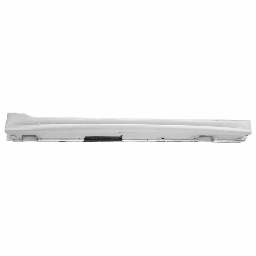 BMW E60 E61 M5 M Sport Bas de Porte Bouchon Droit Argent Titane - 354 - SKU 0396900-TS3 - Numéro de pièce 0396900