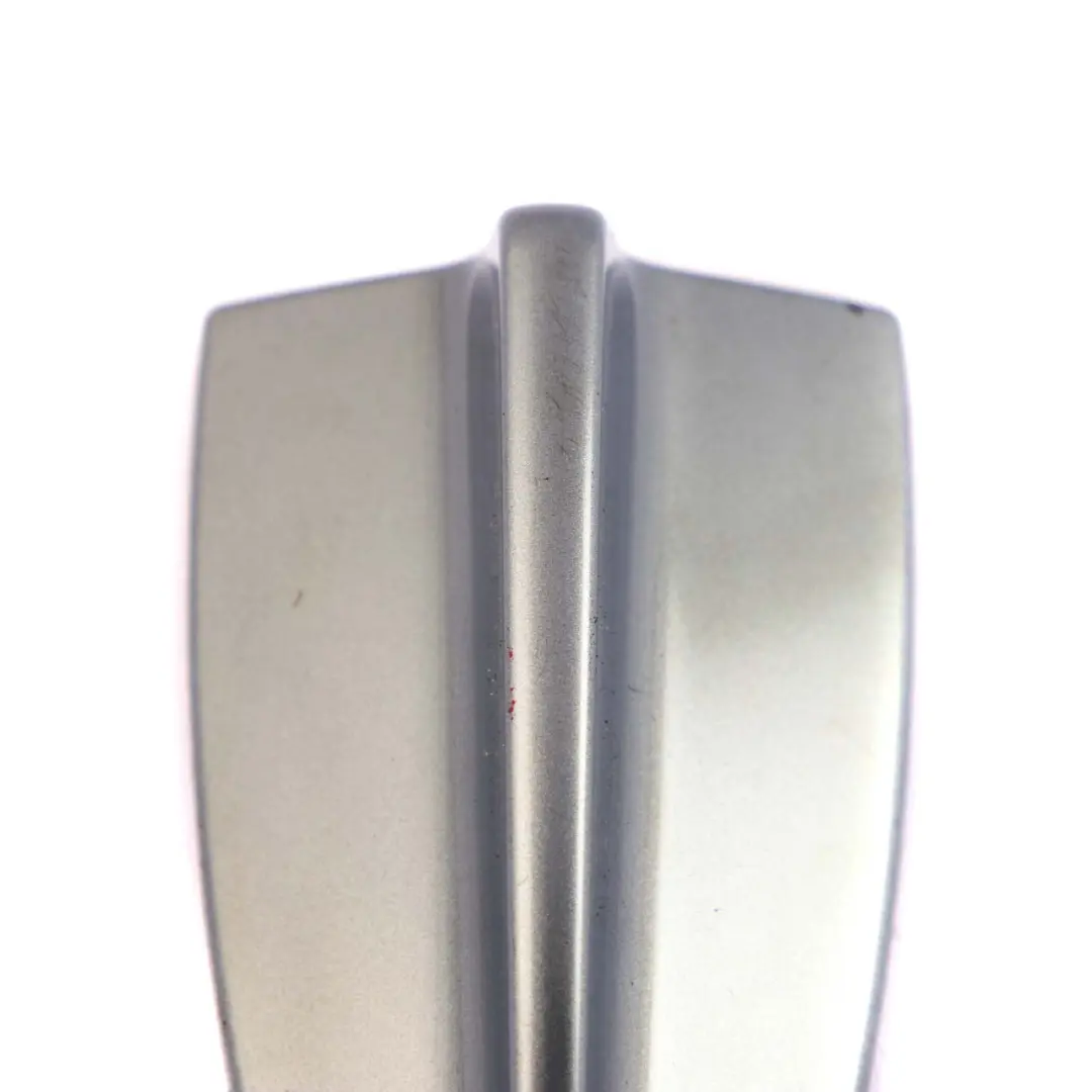 Alloggiamento Vuoto Antenna Sul Tetto Arktis Arctic Metallic per BMW E82 E90 E92 LCI con numero di parte 0397539 BMW E82 E90 E92 LCI Alloggiamento Vuoto Antenna Sul Tetto Arktis Arctic Metallic - SKU 0397539-AM - Numero di parte 0397539